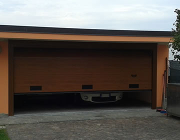 Officine cma: porte sezionali Vercelli residenziali per garage